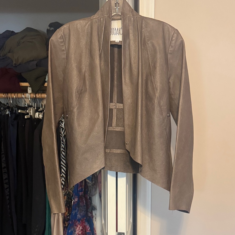 BB Dakota Women's Taupe Blazer